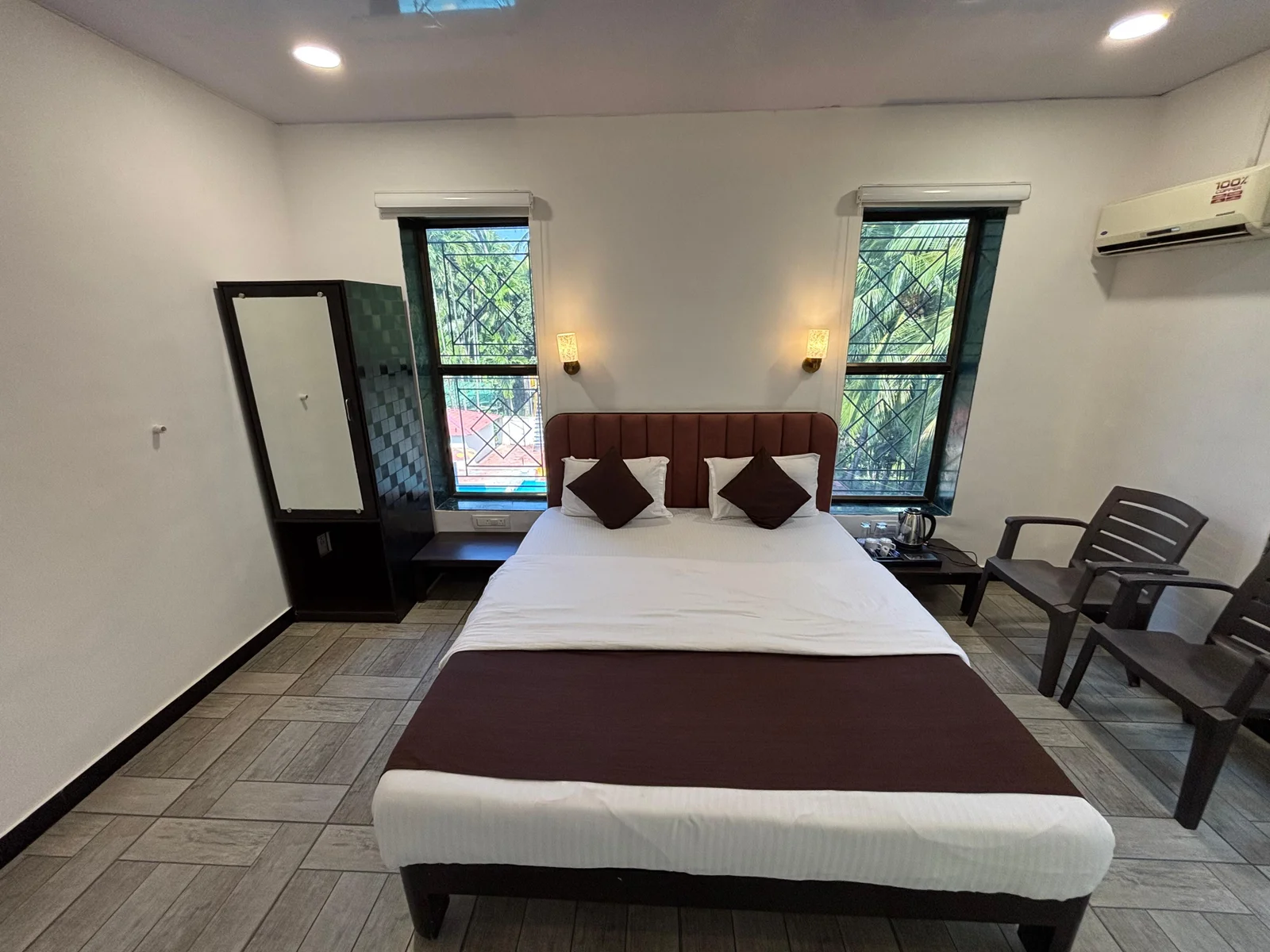 Cozy AC Standard Room offering comfortable beachside accommodation in Kelva